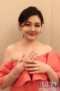 大s微博晒王祖贤丑照 【微博大s】大s微博公开丑照大s微博晒美腿照片_微博大s