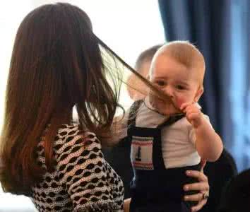 234说爱你 234说爱你 这些你常常误会的小动作，原来是宝宝在说爱你