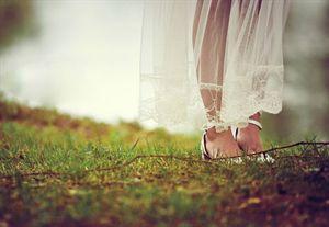 温暖心灵的情感美文 .千年红尘梦【情感美文】