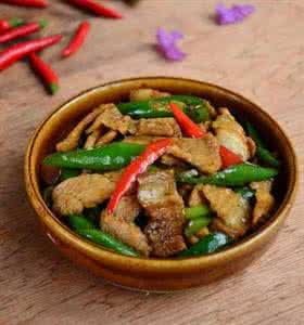 孩子爱吃的家常菜做法 人人爱吃的家常菜：农家小炒肉