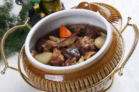 炖牛肉加什么容易烂 炖牛肉加什么容易烂？炖牛肉的小窍门