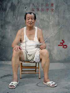 yy主播恩宠竟然穿睡衣 上海人穿睡衣上街 她把睡衣穿上街,竟然美得不像话!