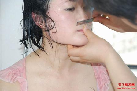 第一次刮腋毛怎么处理 如何剃腋毛